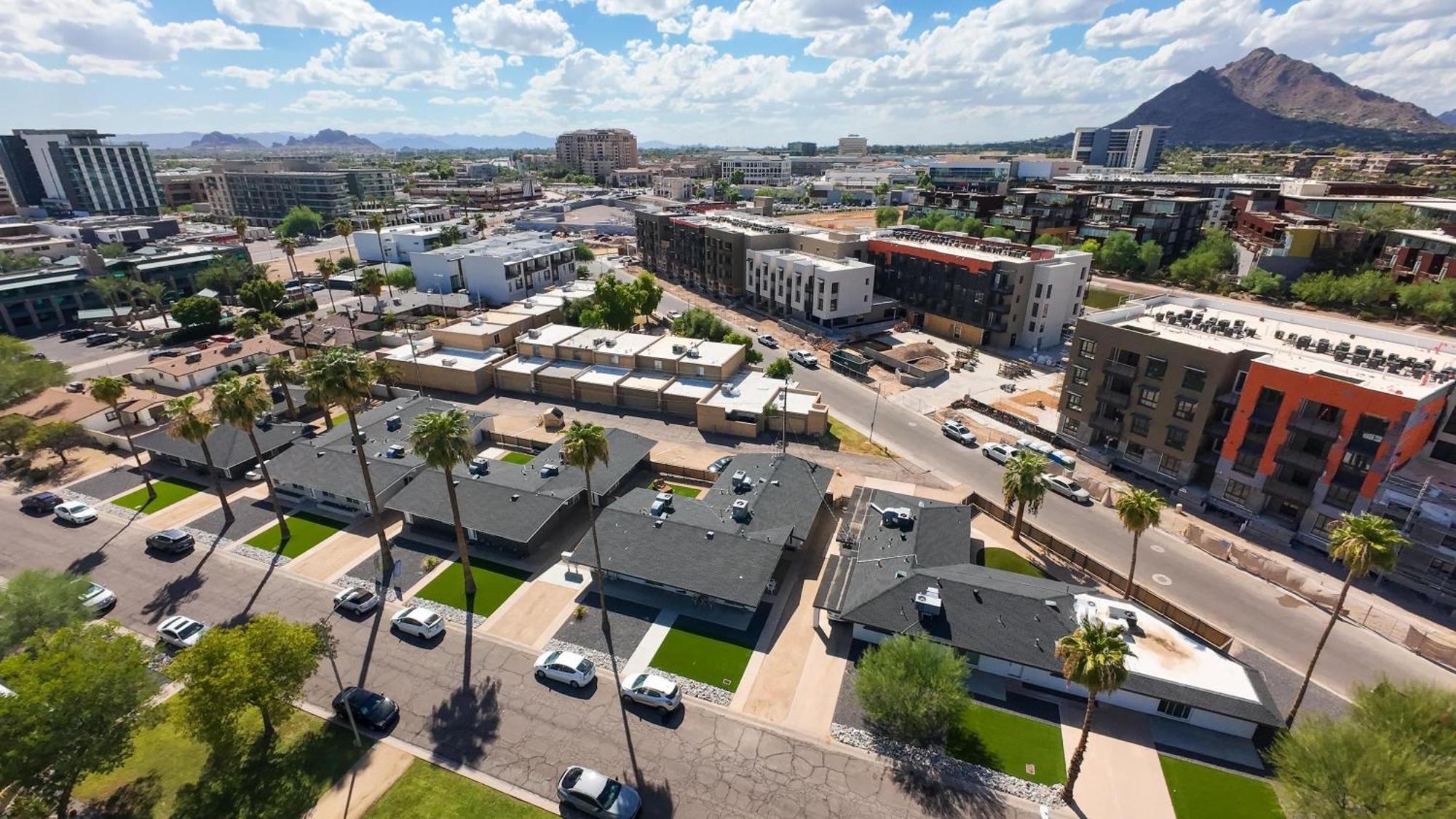 Sunrise Vista-walk To Downtown Old Town & Bars! Scottsdale