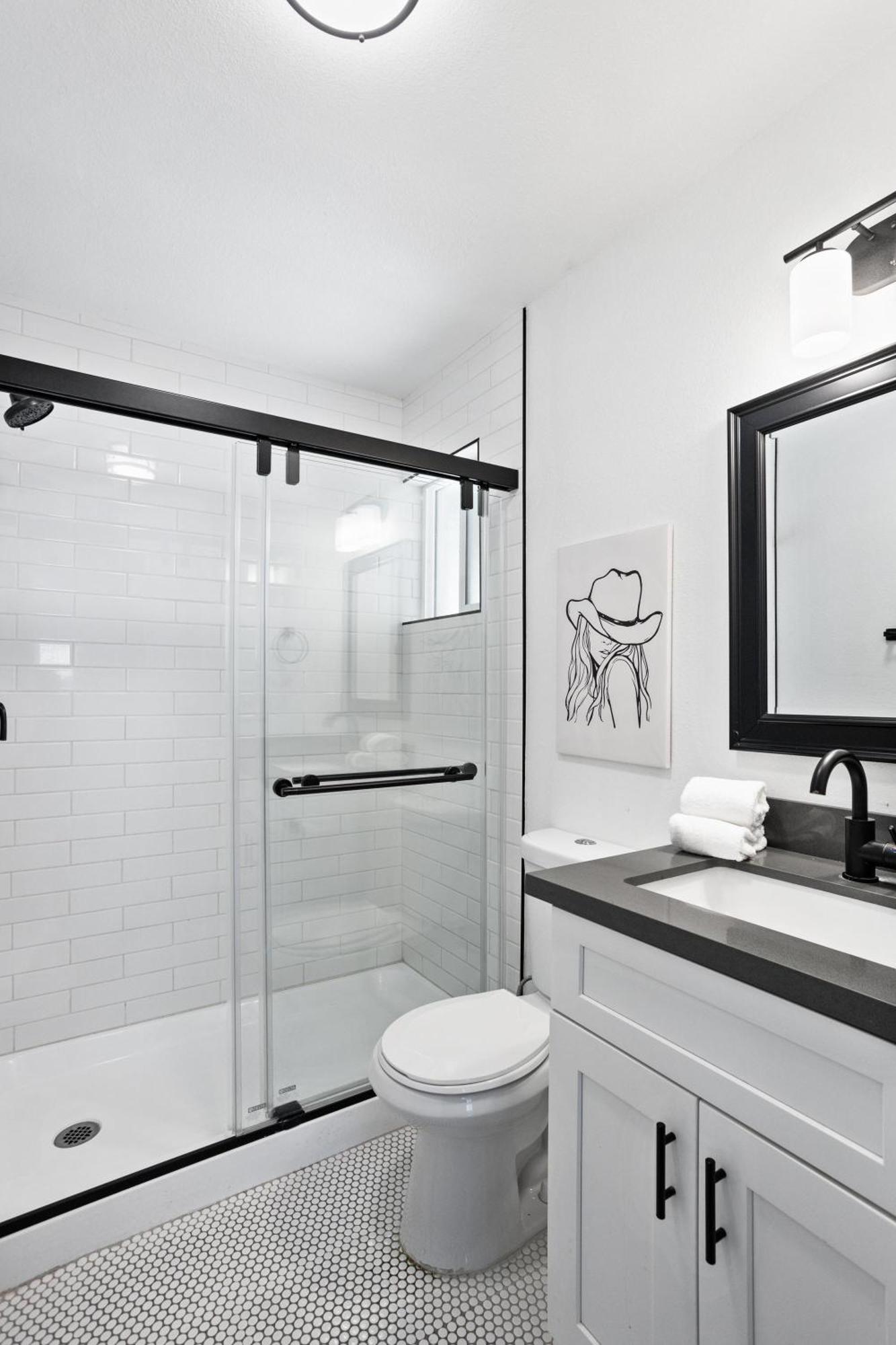 Holiday home Sunrise Vista-walk To Downtown Old Town & Bars! *