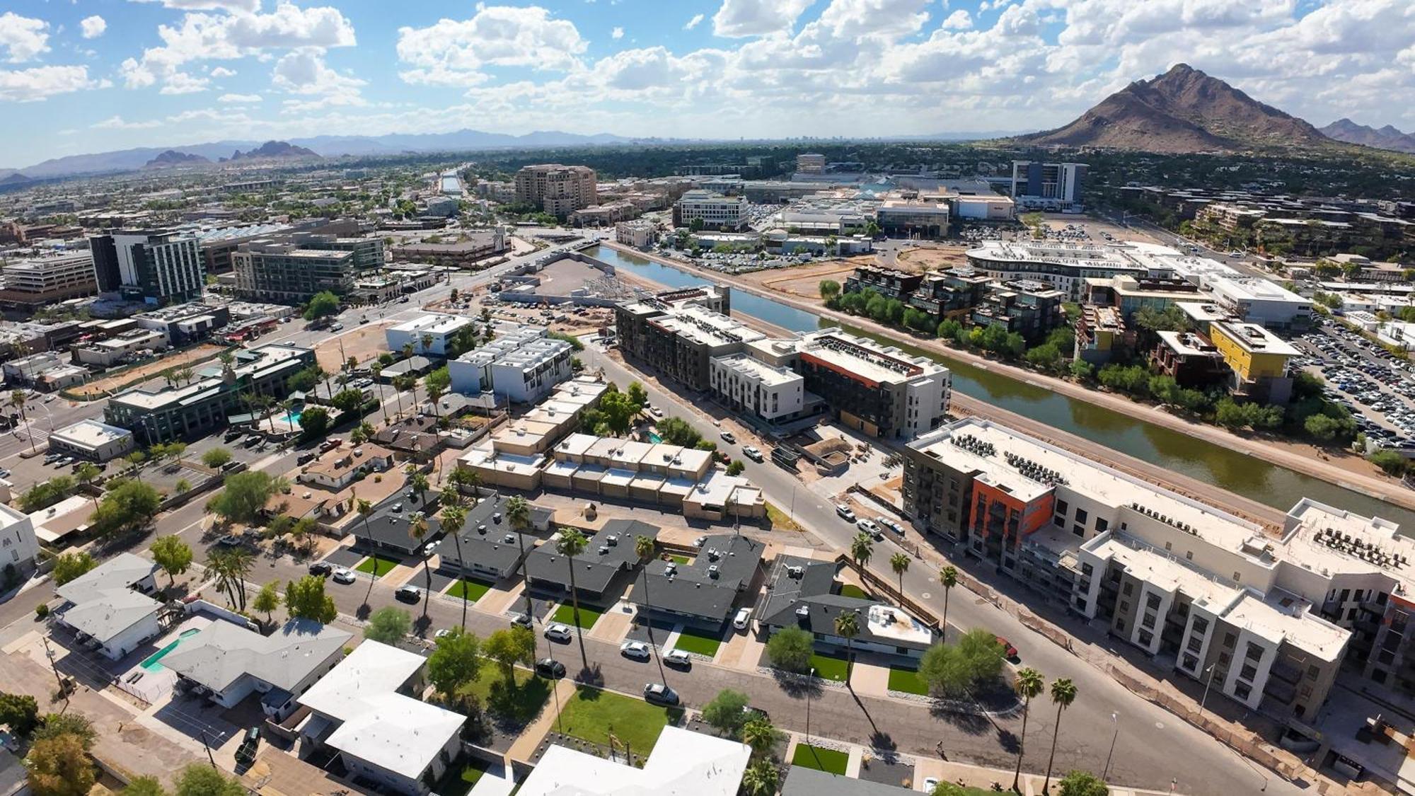 Holiday home Sunrise Vista-walk To Downtown Old Town & Bars! Scottsdale